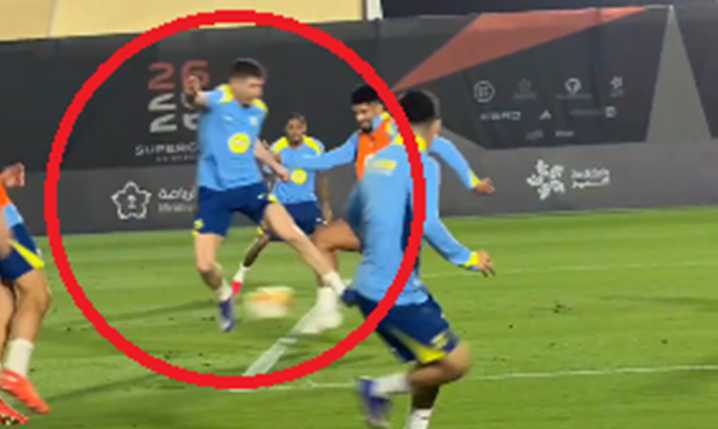 Takie GOLAZO strzelił Robert Lewandowski na treningu przed El Clasico! [VIDEO]